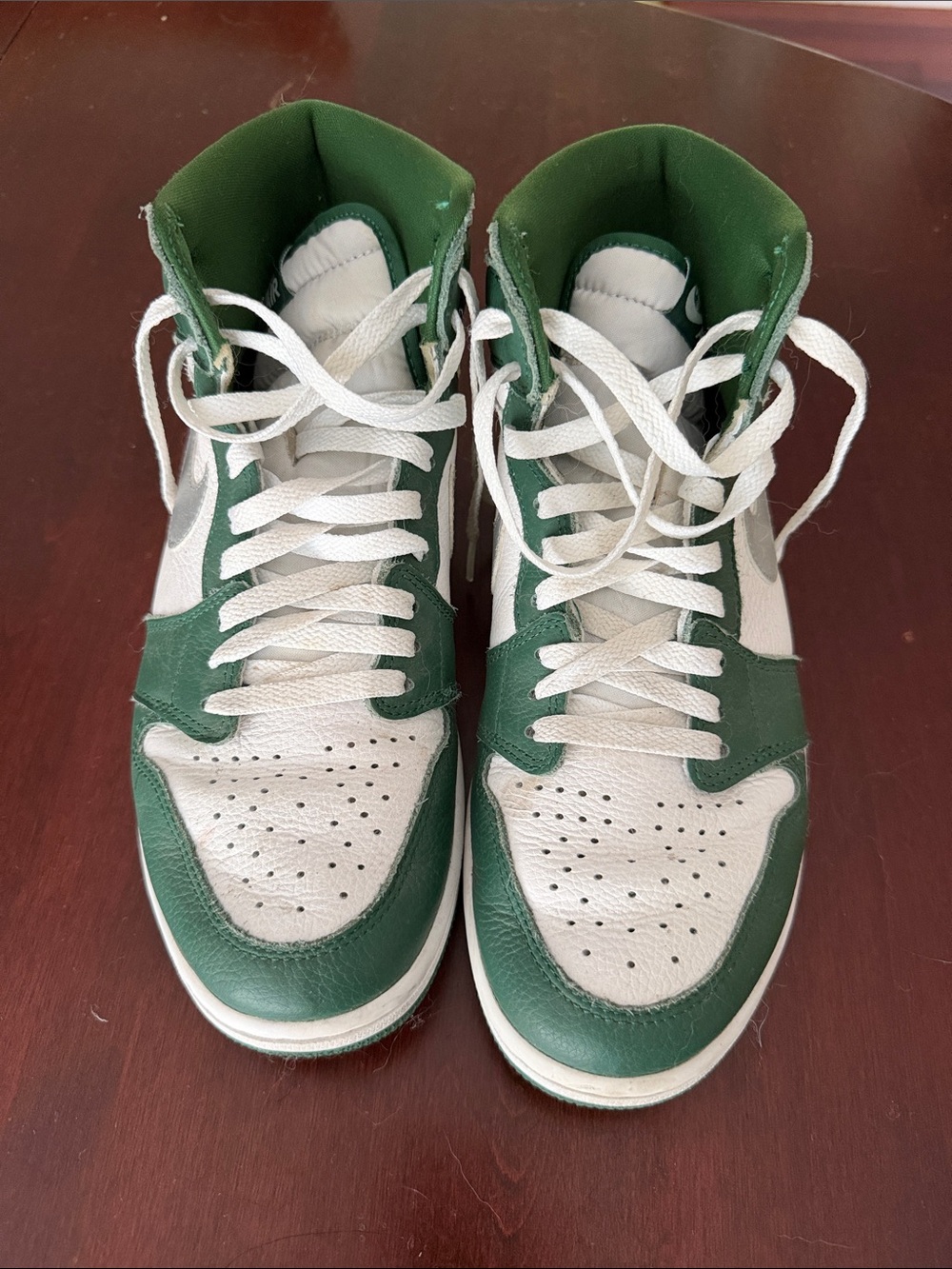 Nike Air Jordan 1 OG Men's Sneakers in White and Green